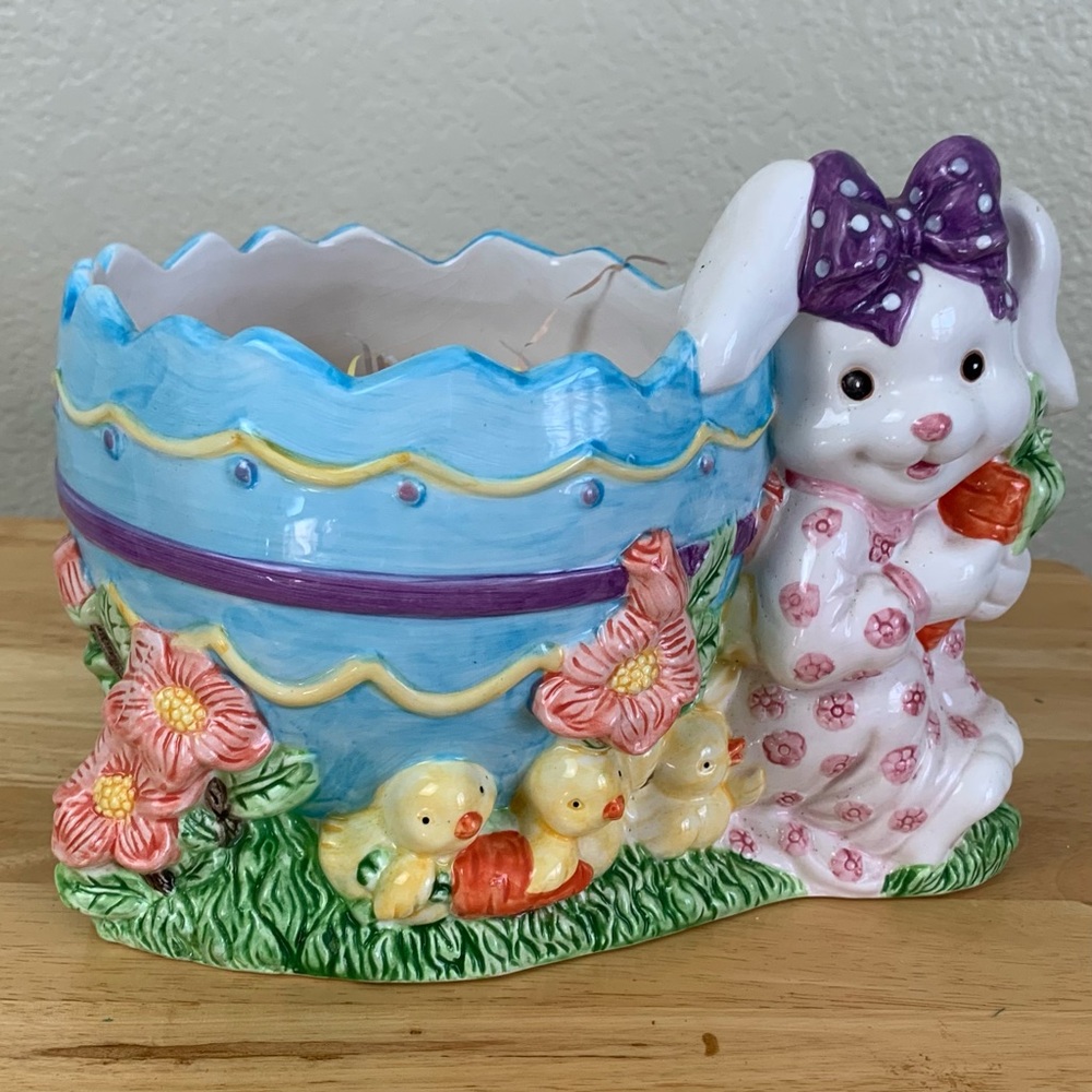 Ceramic chick Easter plantar vase or candy dish home decor